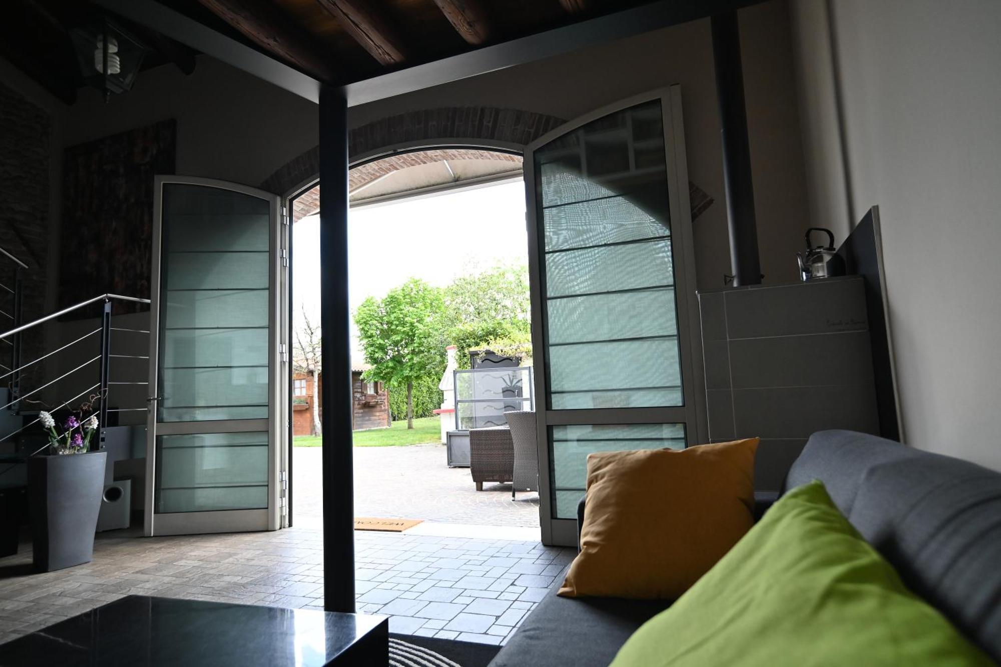 Ca Centosa Artistic House Villa Storica Ristrutturata Con Patio E Giardino 티따델라 외부 사진