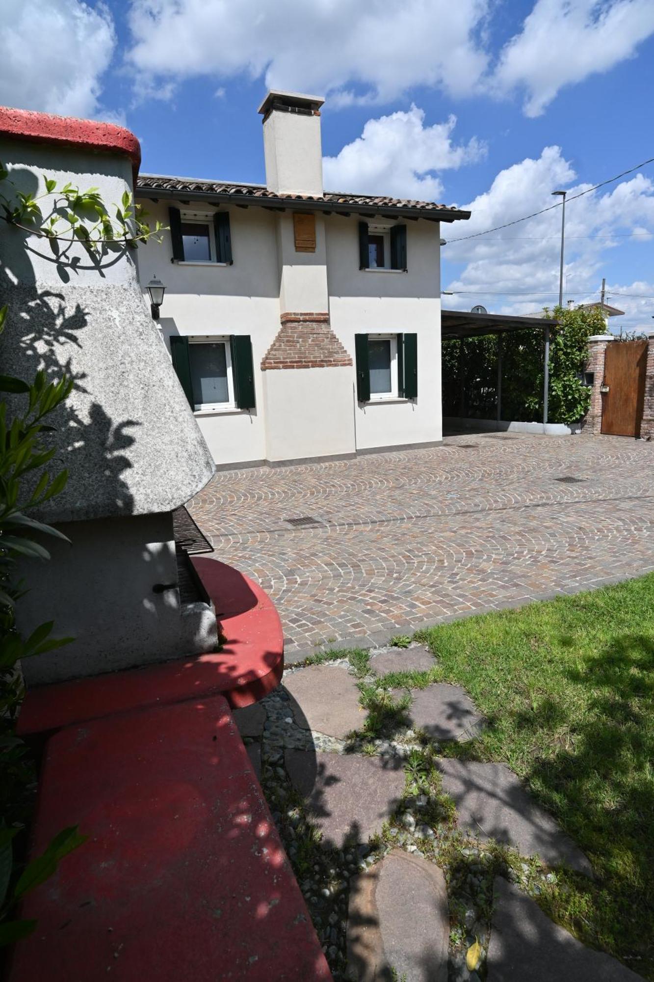 Ca Centosa Artistic House Villa Storica Ristrutturata Con Patio E Giardino 티따델라 외부 사진