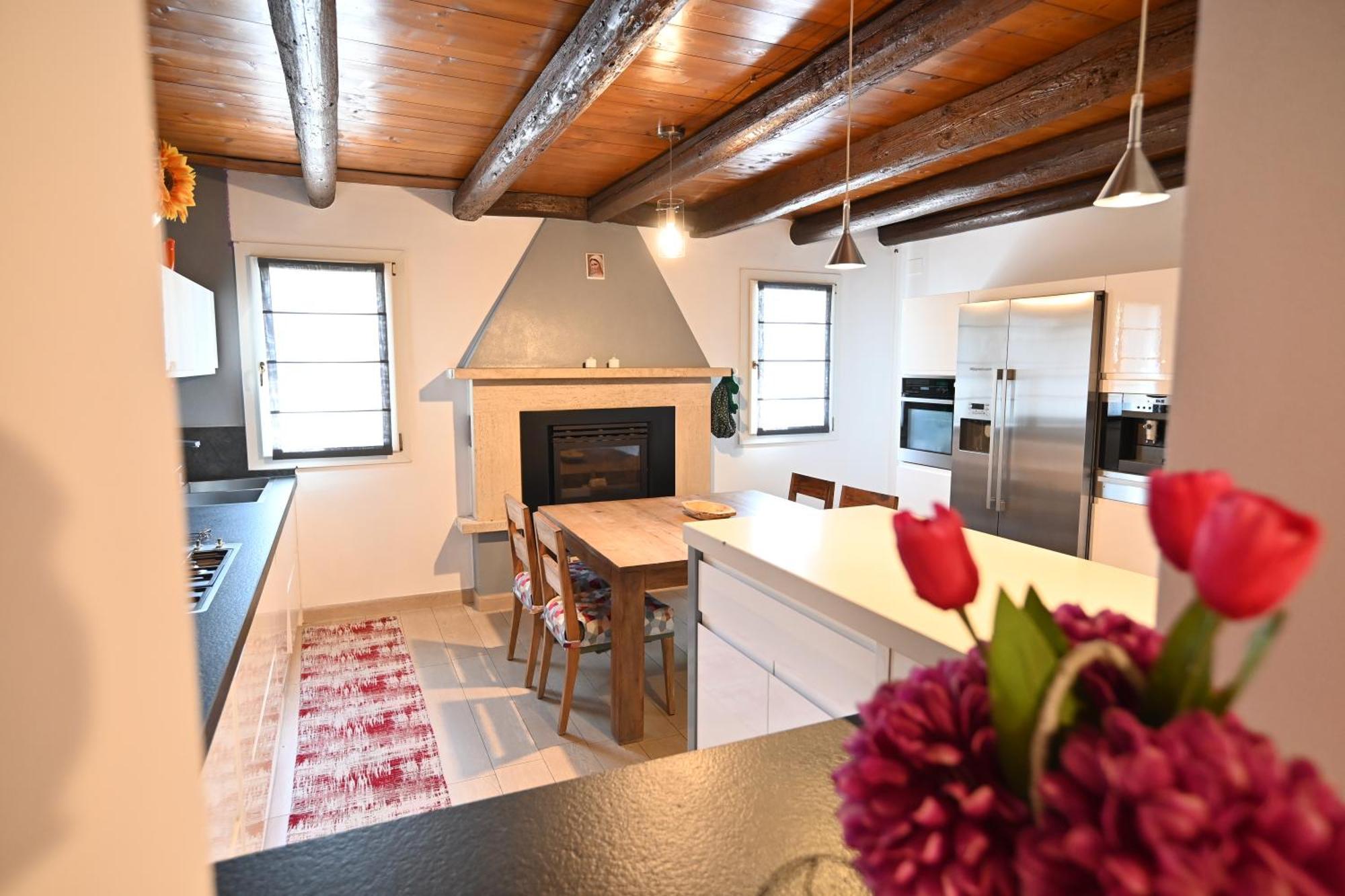 Ca Centosa Artistic House Villa Storica Ristrutturata Con Patio E Giardino 티따델라 외부 사진